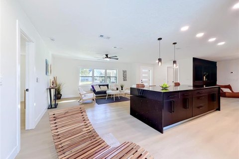 Villa ou maison à vendre à Orlando, Floride: 5 chambres, 231.33 m2 № 2419809 - photo 24