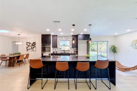 Villa ou maison à vendre à Orlando, Floride: 5 chambres, 231.33 m2 № 2419809 - photo 14