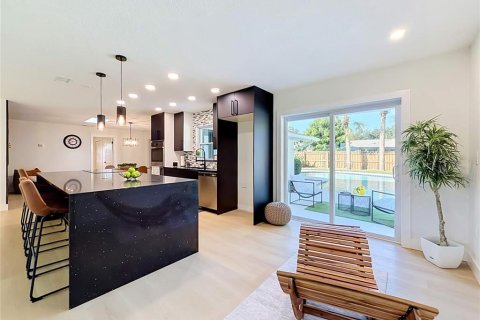 Villa ou maison à vendre à Orlando, Floride: 5 chambres, 231.33 m2 № 2419809 - photo 16