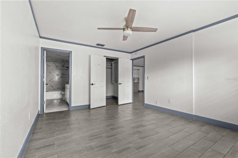 Condo in Saint Petersburg, Florida, 2 bedrooms  № 1722616 - photo 15