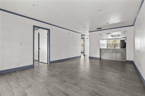 Condo in Saint Petersburg, Florida, 2 bedrooms  № 1722616 - photo 12