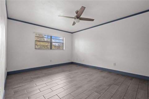 Condo in Saint Petersburg, Florida, 2 bedrooms  № 1722616 - photo 18