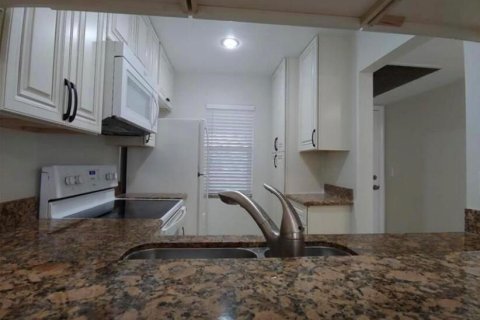 Condo in Boca Raton, Florida, 3 bedrooms № 2265819 - photo 2