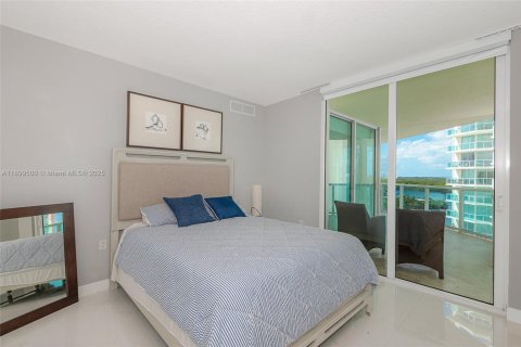 Condo in Sunny Isles Beach, Florida, 3 bedrooms  № 1952471 - photo 22