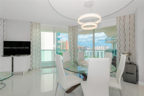 Condo in Sunny Isles Beach, Florida, 3 bedrooms  № 1952471 - photo 5