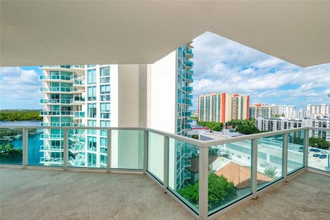 Condo in Sunny Isles Beach, Florida, 3 bedrooms  № 1952471 - photo 26