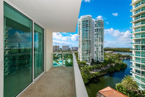 Condo in Sunny Isles Beach, Florida, 3 bedrooms  № 1952471 - photo 28