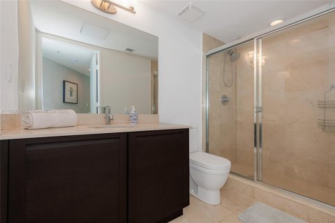 Condo in Sunny Isles Beach, Florida, 3 bedrooms  № 1952471 - photo 21
