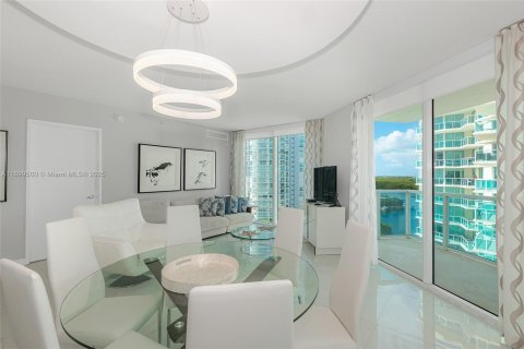 Condo in Sunny Isles Beach, Florida, 3 bedrooms  № 1952471 - photo 13