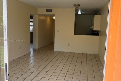 Apartment in Miami, Florida 1 bedroom, 74.32 sq.m. № 1953155 - photo 6