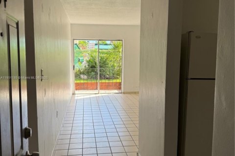 Apartment in Miami, Florida 1 bedroom, 74.32 sq.m. № 1953155 - photo 3