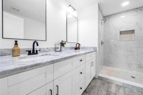 Casa en venta en Tampa, Florida, 4 dormitorios, 132.48 m2 № 2383323 - foto 17