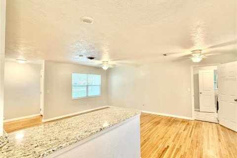 Villa ou maison à louer à DeLand, Floride: 4 chambres, 127.46 m2 № 1912137 - photo 12