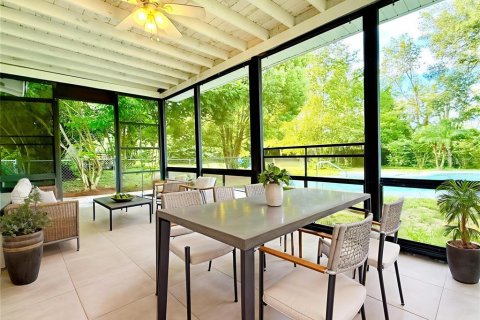 House in DeLand, Florida 4 bedrooms, 127.46 sq.m. № 1912137 - photo 29
