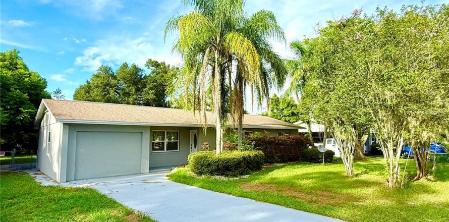 Casa en DeLand, Florida 4 dormitorios, 127.46 m2 № 1912137