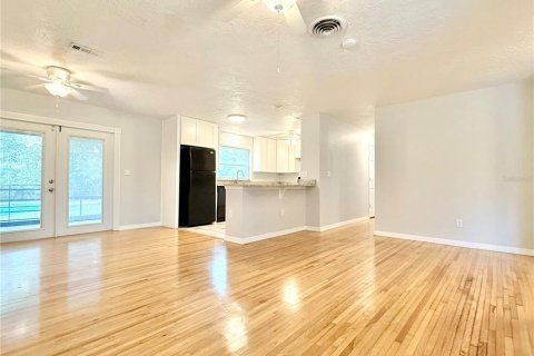 Casa en alquiler en DeLand, Florida, 4 dormitorios, 127.46 m2 № 1912137 - foto 6