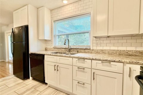 Casa en alquiler en DeLand, Florida, 4 dormitorios, 127.46 m2 № 1912137 - foto 11