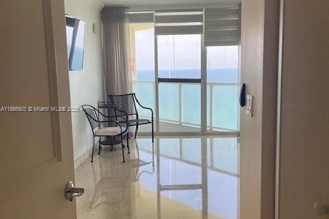 Снять в аренду кондоминиум в Санни-Айлс-Бич, Флорида 2 спальни, 117.61м2, № 1897400 - фото 26