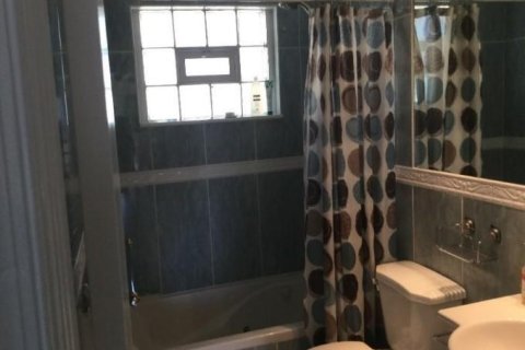 Condominio en alquiler en Riviera Beach, Florida, 2 dormitorios, 116.69 m2 № 1216095 - foto 1
