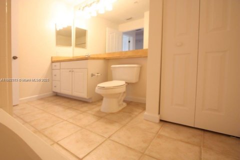 Снять в аренду кондоминиум в Уэст-Палм-Бич, Флорида 2 спальни, 116.87м2, № 1931097 - фото 18