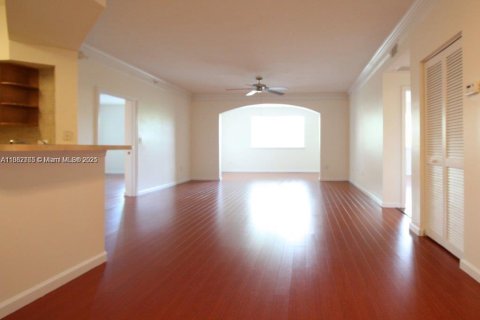 Снять в аренду кондоминиум в Уэст-Палм-Бич, Флорида 2 спальни, 116.87м2, № 1931097 - фото 3