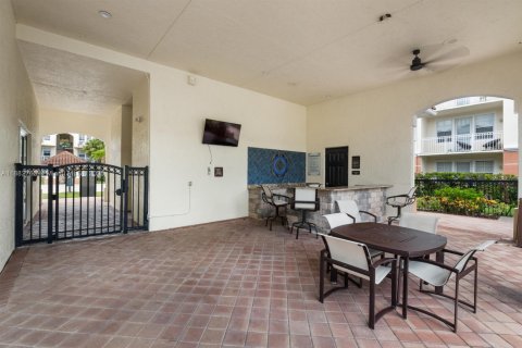 Снять в аренду кондоминиум в Уэст-Палм-Бич, Флорида 2 спальни, 116.87м2, № 1931097 - фото 24