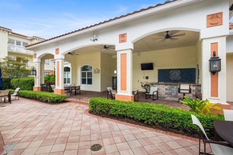 Снять в аренду кондоминиум в Уэст-Палм-Бич, Флорида 2 спальни, 116.87м2, № 1931097 - фото 23