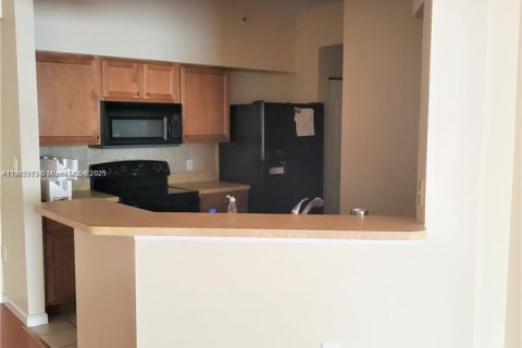 Снять в аренду кондоминиум в Уэст-Палм-Бич, Флорида 2 спальни, 116.87м2, № 1931097 - фото 6