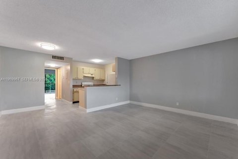 Снять в аренду кондоминиум в Бойнтон-Бич, Флорида 1 спальня, 65.4м2, № 2030756 - фото 4