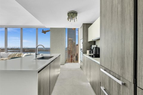 Condo in Miami, Florida, 3 bedrooms  № 2025918 - photo 18
