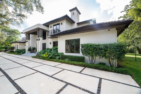 House in Pinecrest, Florida 6 bedrooms, 590.21 sq.m. № 1812352 - photo 2
