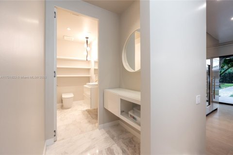 House in Pinecrest, Florida 6 bedrooms, 590.21 sq.m. № 1812352 - photo 21