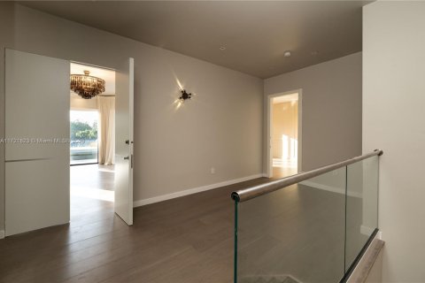 House in Pinecrest, Florida 6 bedrooms, 590.21 sq.m. № 1812352 - photo 26