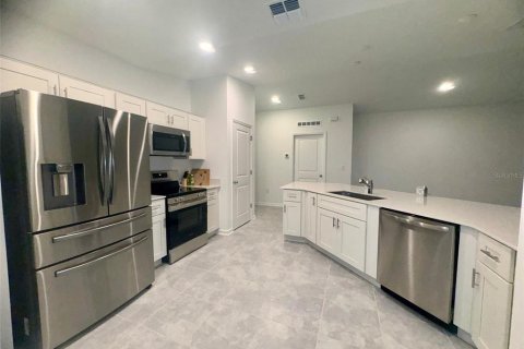 Casa en alquiler en Kissimmee, Florida, 4 dormitorios, 196.02 m2 № 1879508 - foto 3
