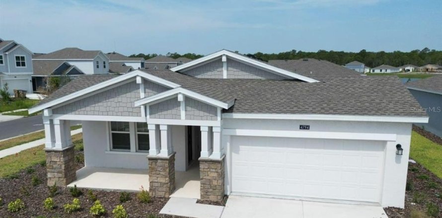 Casa en Kissimmee, Florida 4 dormitorios, 196.02 m2 № 1879508