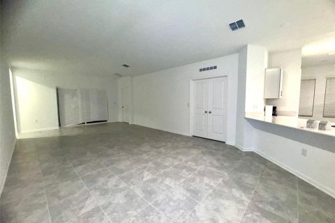 Casa en alquiler en Kissimmee, Florida, 4 dormitorios, 196.02 m2 № 1879508 - foto 5