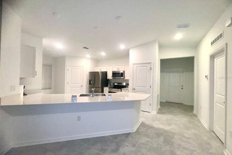 Casa en alquiler en Kissimmee, Florida, 4 dormitorios, 196.02 m2 № 1879508 - foto 4