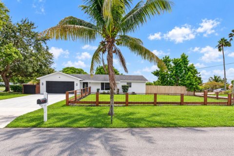 House in Lake Worth, Florida 3 bedrooms, 182.74 sq.m. № 2393243 - photo 6