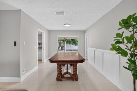 House in Lake Worth, Florida 3 bedrooms, 182.74 sq.m. № 2393243 - photo 16
