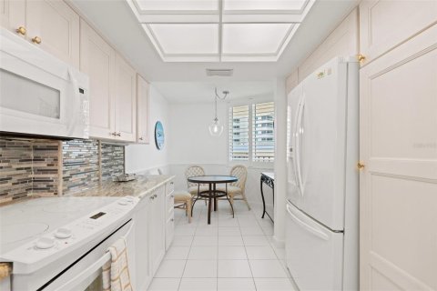 Copropriété à vendre à Sarasota, Floride: 2 chambres, 139.17 m2 № 2237579 - photo 11
