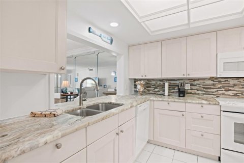 Copropriété à vendre à Sarasota, Floride: 2 chambres, 139.17 m2 № 2237579 - photo 10