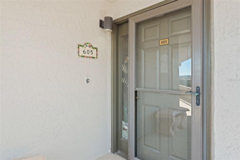 Copropriété à vendre à Sarasota, Floride: 2 chambres, 139.17 m2 № 2237579 - photo 6