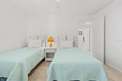 Copropriété à vendre à Sarasota, Floride: 2 chambres, 139.17 m2 № 2237579 - photo 21