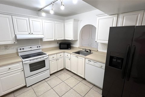 Copropriété à vendre à Plantation, Floride: 1 chambre, 70.98 m2 № 2031401 - photo 4