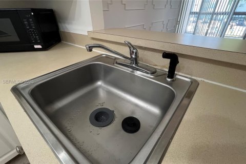 Copropriété à vendre à Plantation, Floride: 1 chambre, 70.98 m2 № 2031401 - photo 5