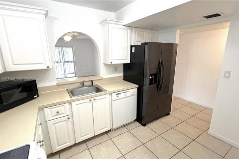 Copropriété à vendre à Plantation, Floride: 1 chambre, 70.98 m2 № 2031401 - photo 3