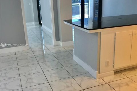 Купить кондоминиум в Холливуд, Флорида 2 спальни, 113.15м2, № 2053401 - фото 4