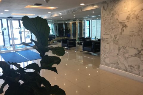 Купить кондоминиум в Холливуд, Флорида 2 спальни, 113.15м2, № 2053401 - фото 18