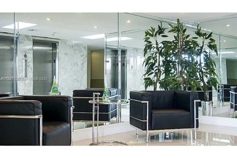 Купить кондоминиум в Холливуд, Флорида 2 спальни, 113.15м2, № 2053401 - фото 19