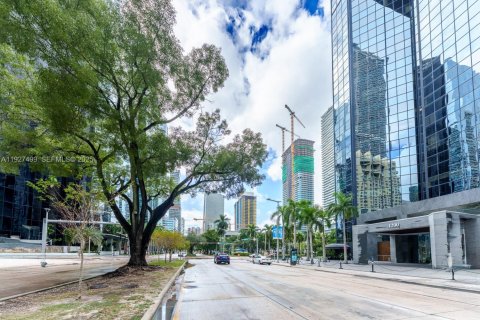 Commercial property in Miami, Florida № 2076825 - photo 24